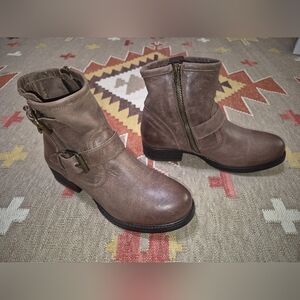 🔥Mint! Artisan Crafted In Mexico 7 US Women's Premium Leather Moto Ankle Boots